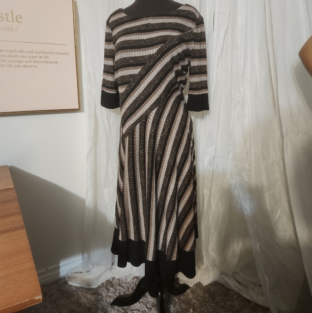 Rabbit Designs size 14 women's dress #003